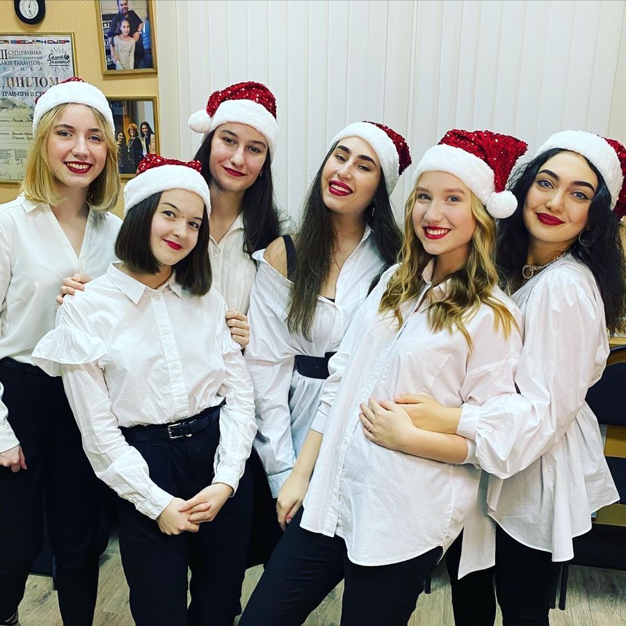 УРОКИ ВОКАЛА В АНСАМБЛЕ