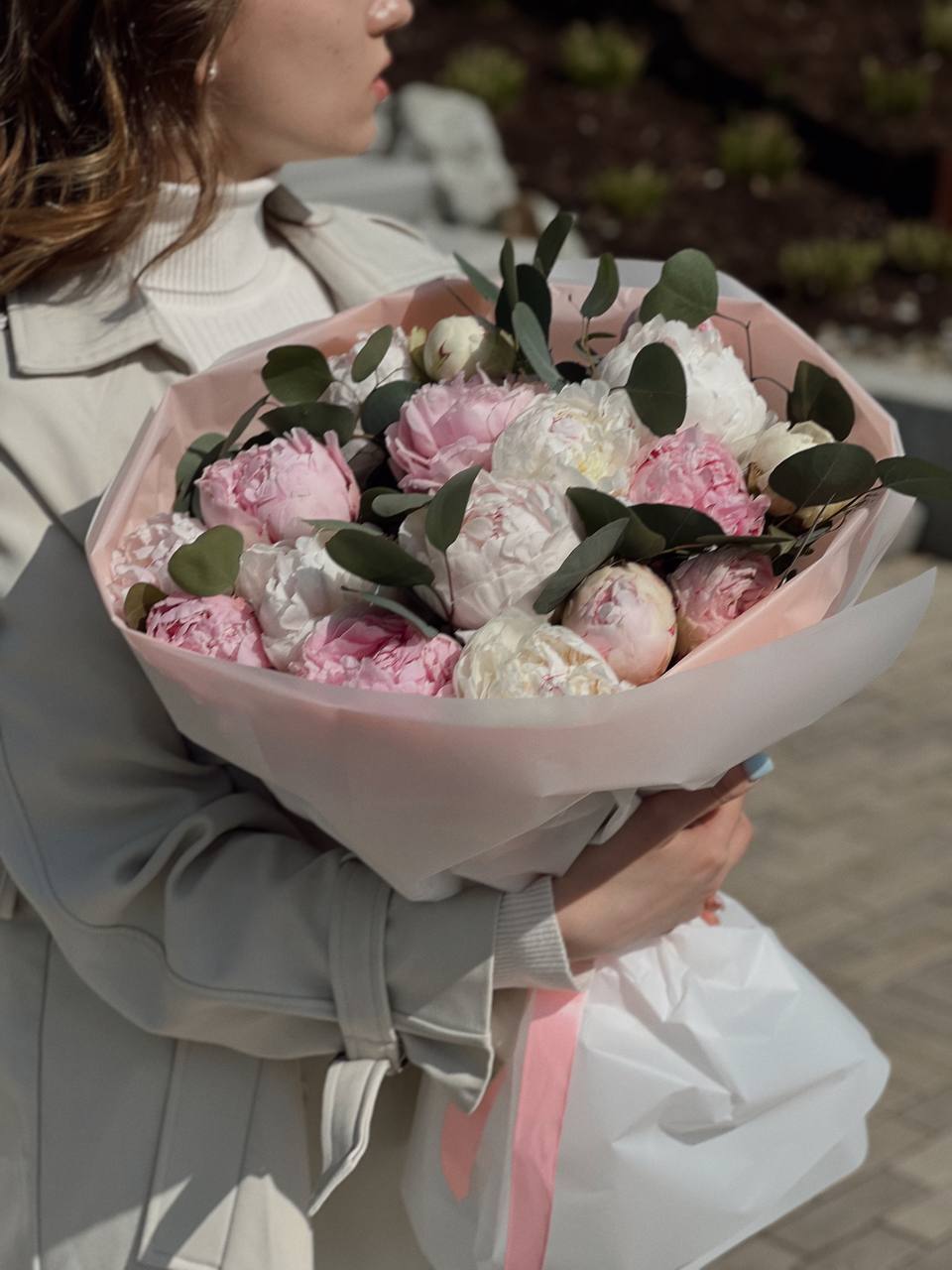 Какие цветы купить летом: топ-5 от «Веранда Роз»