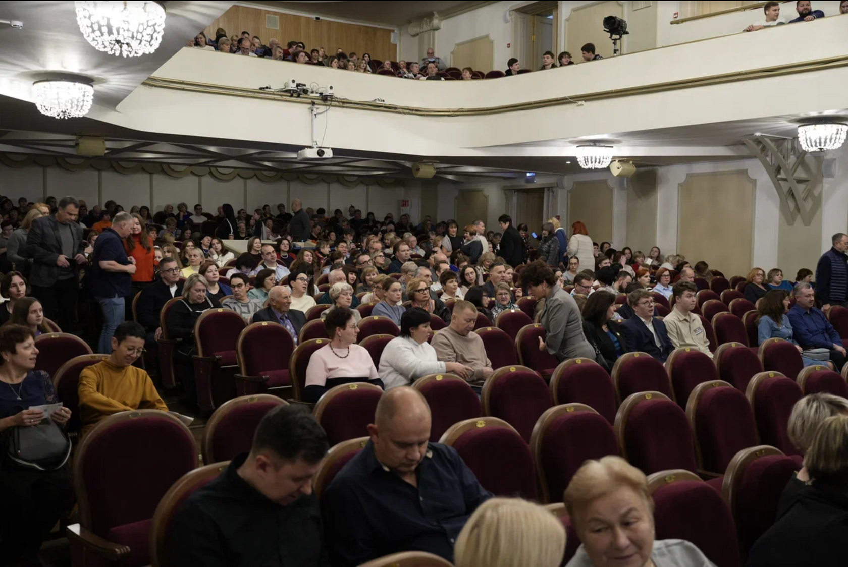 Зрители в фестивальном зале