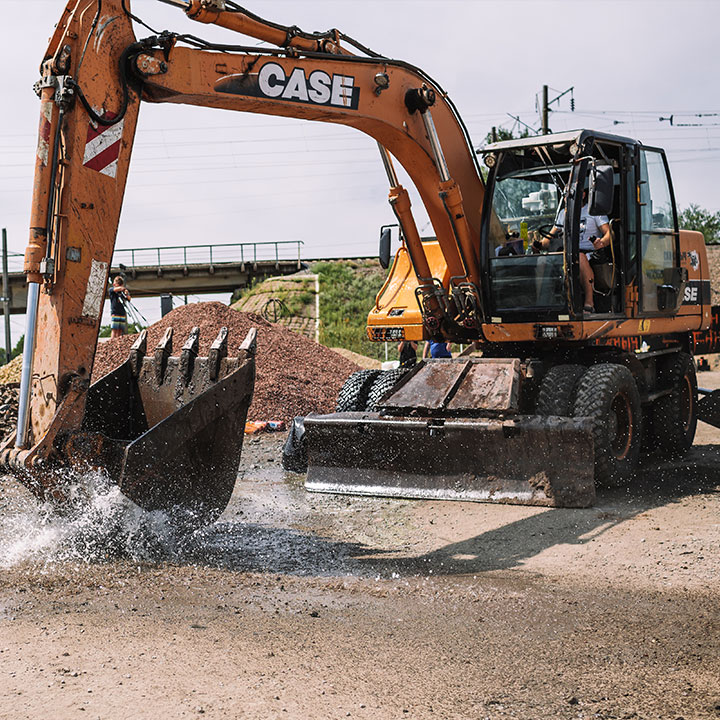 Экскаватор аренду область. Экскаватор колесно-гусеничный x120. Volvo 360 excavator. Экскаватор гусеничный jcb js220lc. Экскаватор аренду область.