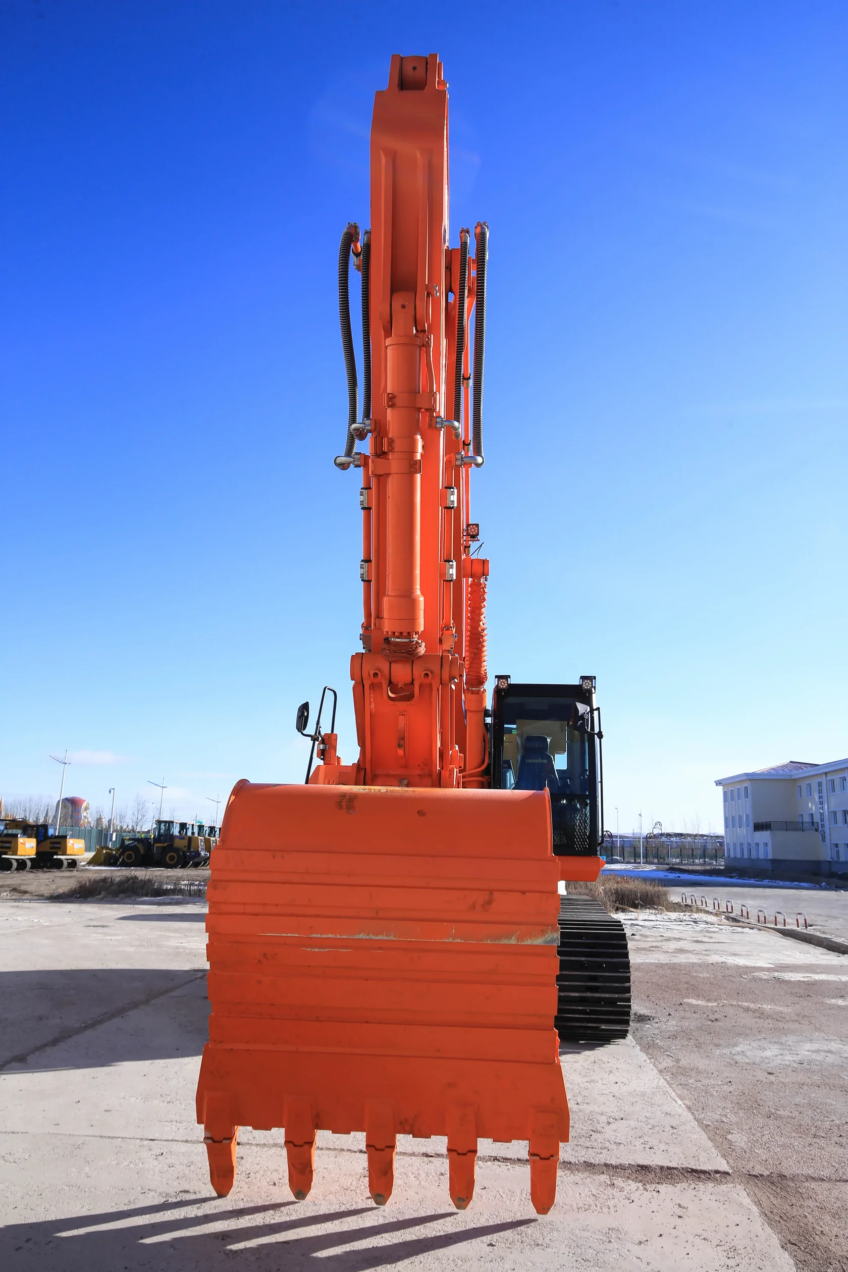 Гусеничный экскаватор LONKING CDM 6336