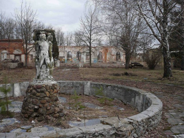 Брянский арсенал. ДК Арсенал Брянск. Завод Арсенал Брянск 18 век. ДК завода Брянский Арсенал внутри. Брянский Арсенал заброшенный.