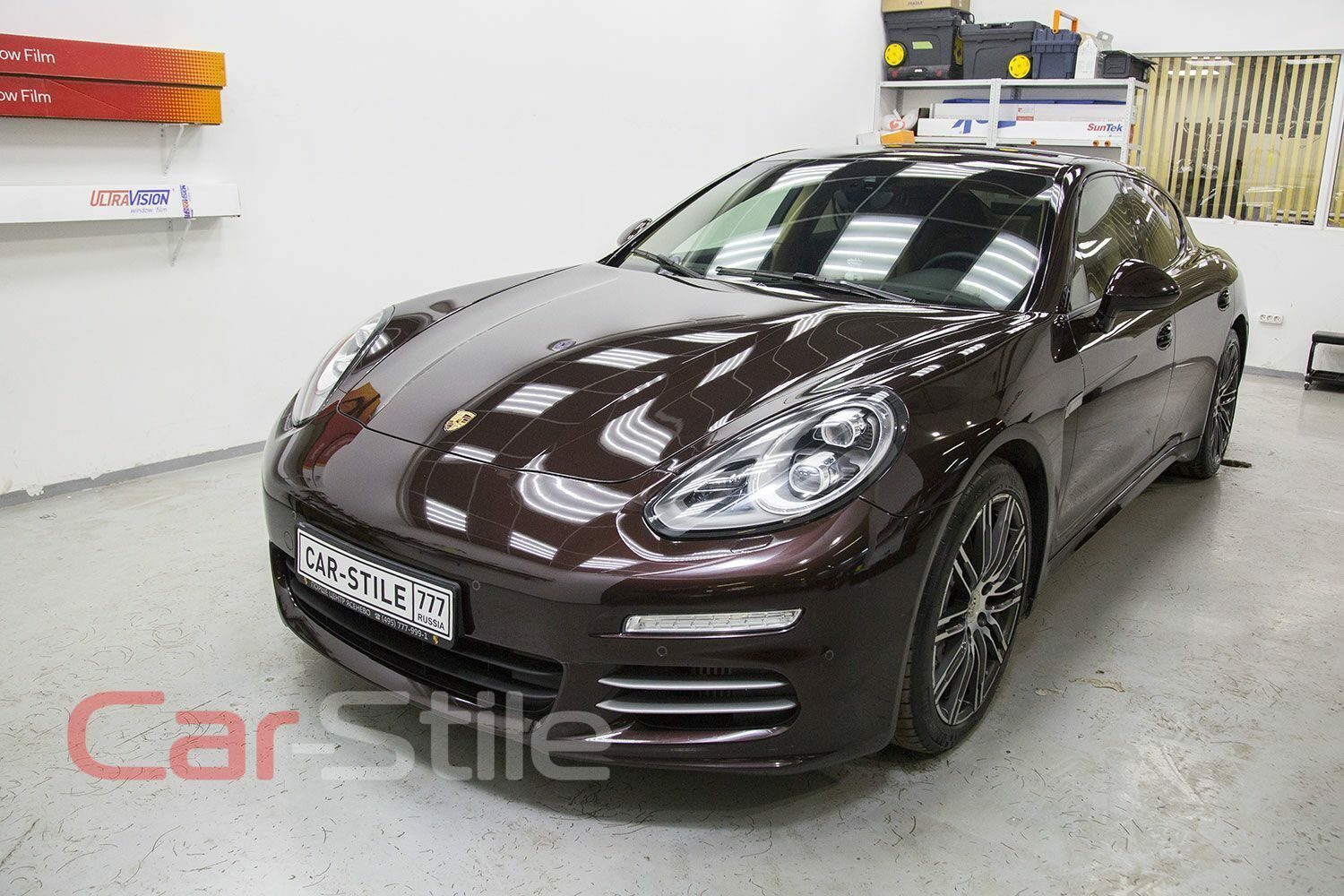 Восстановительная полировка и покрытие керамикой Porsche Panamera