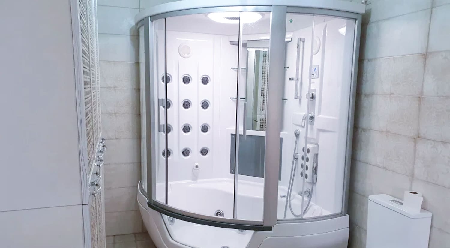 заменить душевую кабину