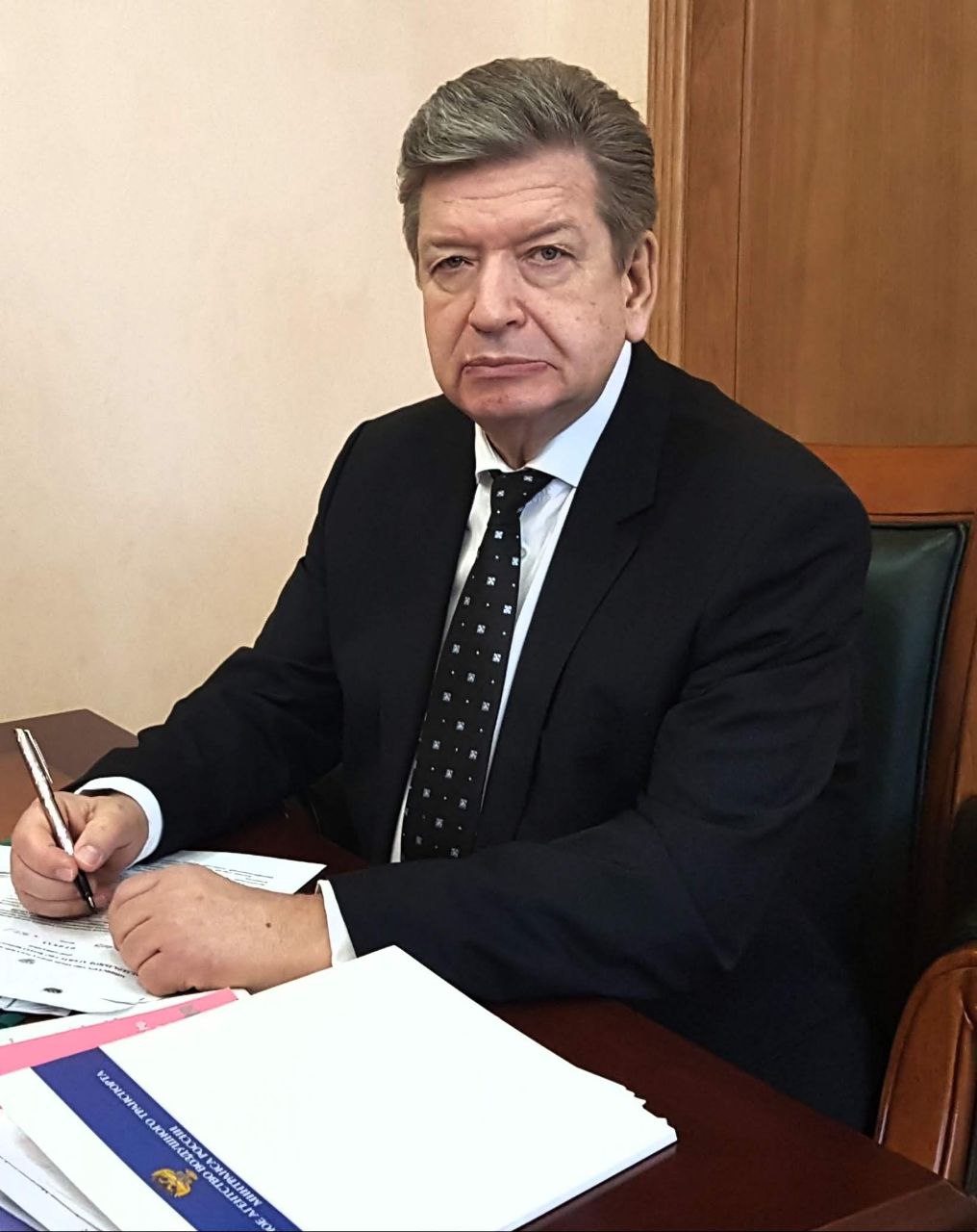 Борис Елисеев