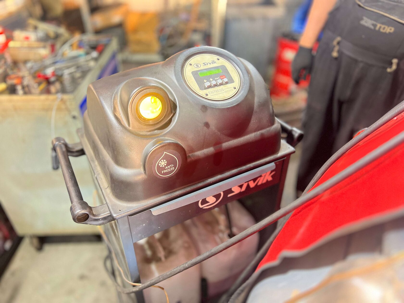 Процесс аппаратной замены антифриза