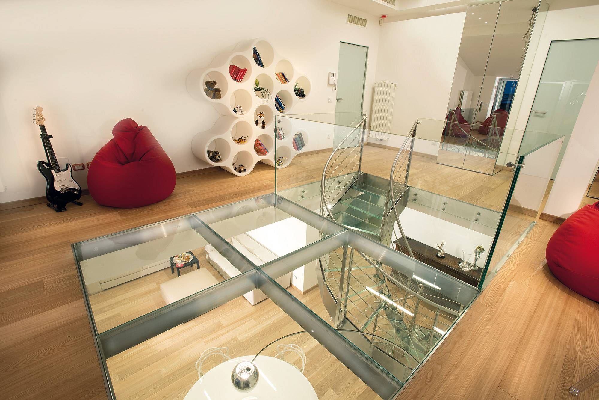 Стеклянные полы в квартиру фото