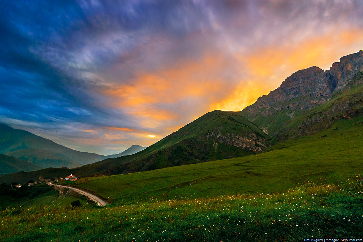 Климат осетии. Горы Северной Осетии. Горы Осетия Владикавказ. Кавказские горы Северная Осетия.