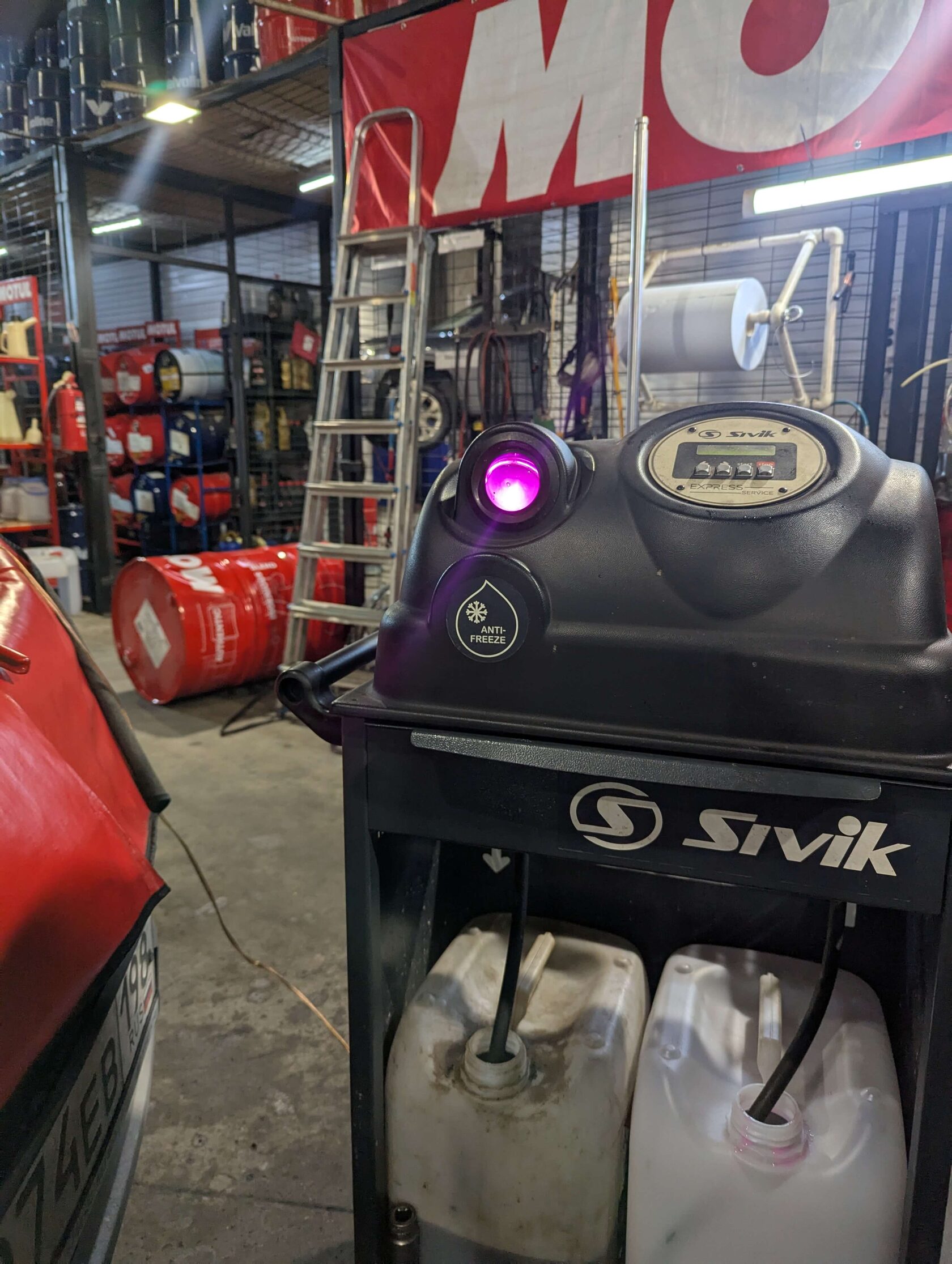 Заменили антифриз установкой на Hyundai Santa Fe