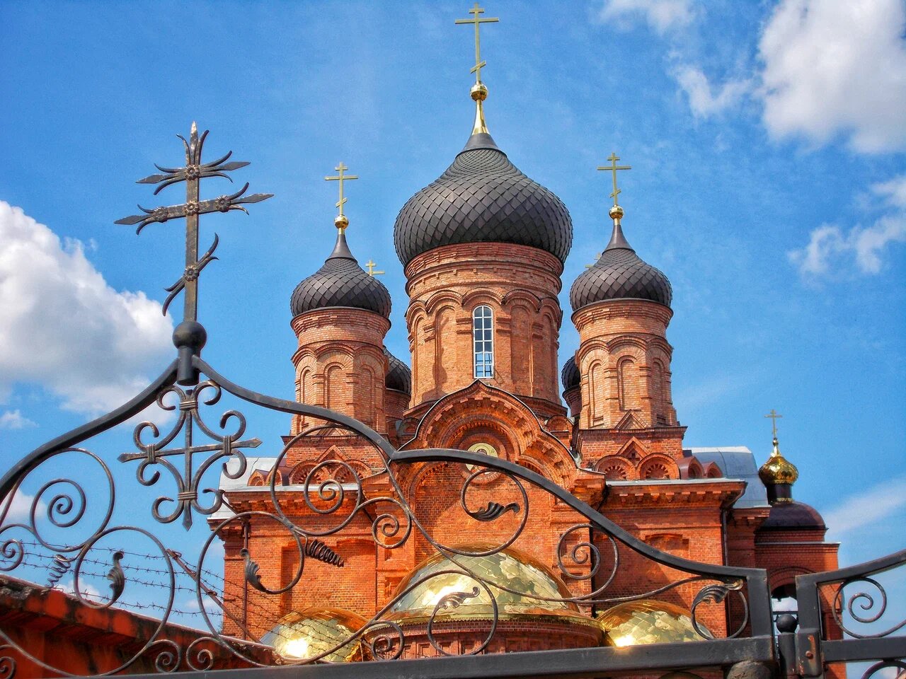 Ивановский монастырь в Санкт Петербурге