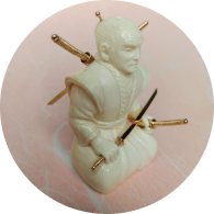 инкрустированная фигурка