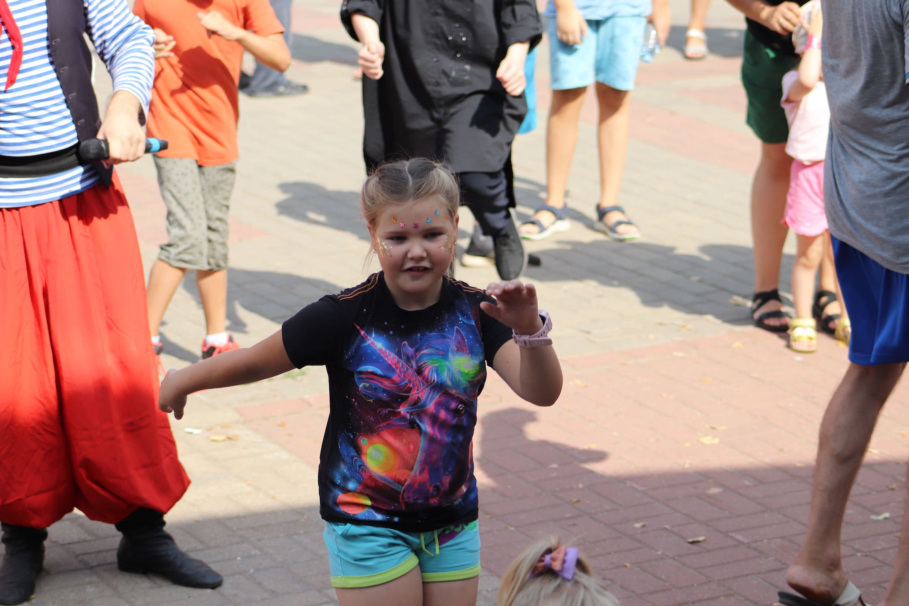 Живые эмоции гостей после преображения в глиттер-баре