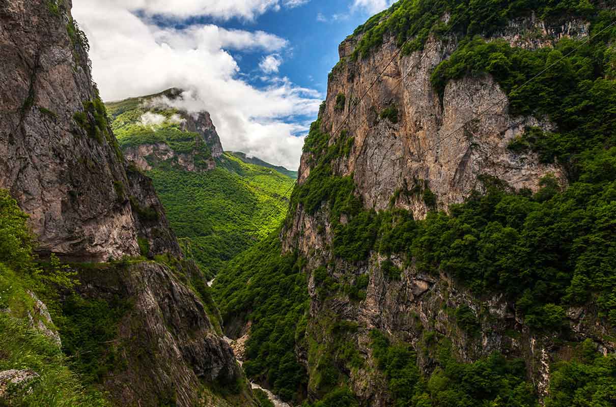 Теснина балкария черекская. Черекская теснина Кабардино Балкария. Тызыльское ущелье в Кабардино-Балкарии. Верхняя Балкария Черекская теснина. Пятигорск Черекская теснина.