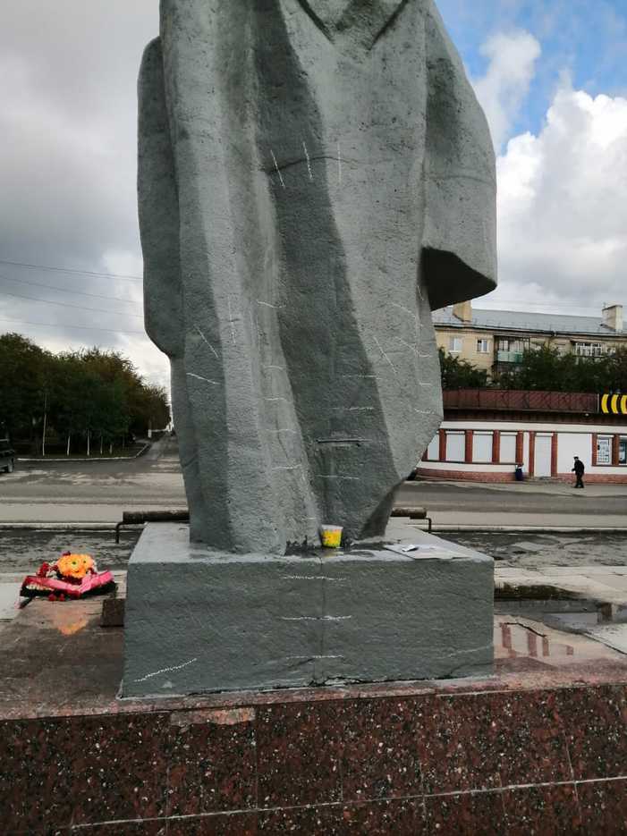 Ремонтно-восстановительные работы скульптуры Неизвестному Солдату. г. Полевской