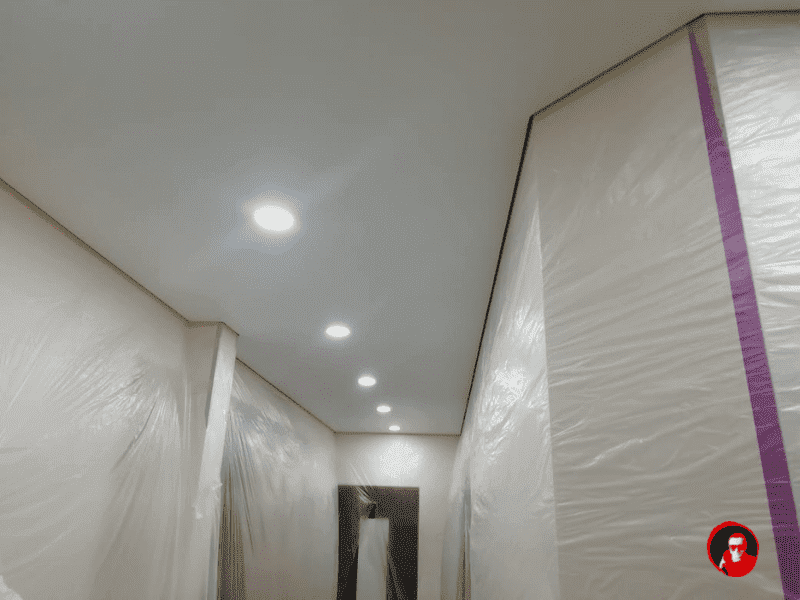 Теневой натяжной потолок с монтажом на керамогранит