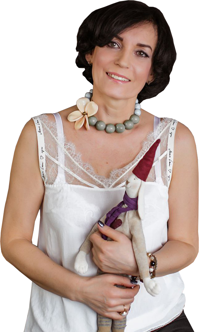 Лариса Окулик, психолог и коуч по детско-родительским отношениям, помогает семьям наладить общение и взаимопонимание