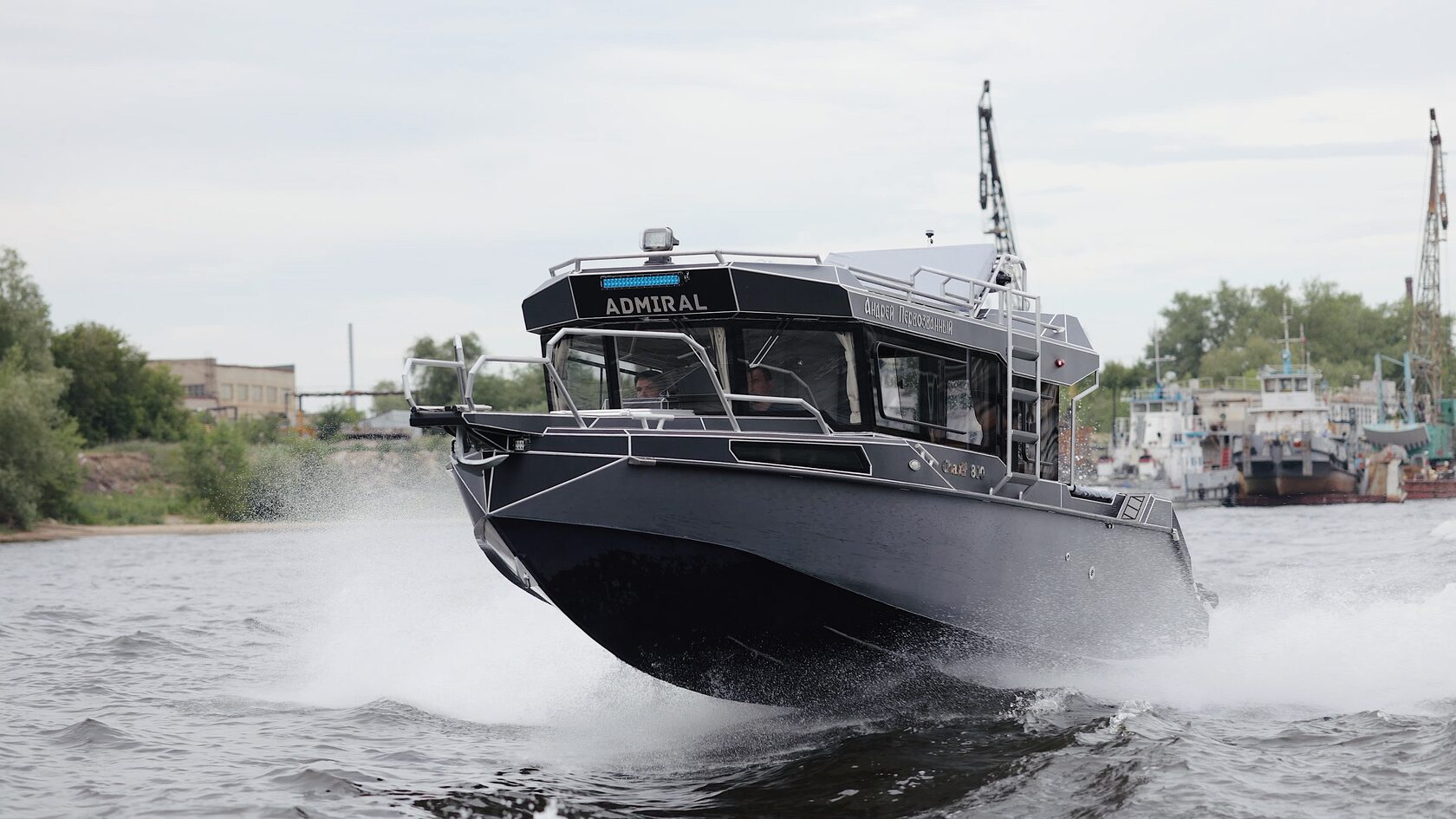 Swift chaser 800. Катера swift chaser 750. катер swift chaser 777. лодка swift chaser 630. swift chaser 800 cabin expedition.