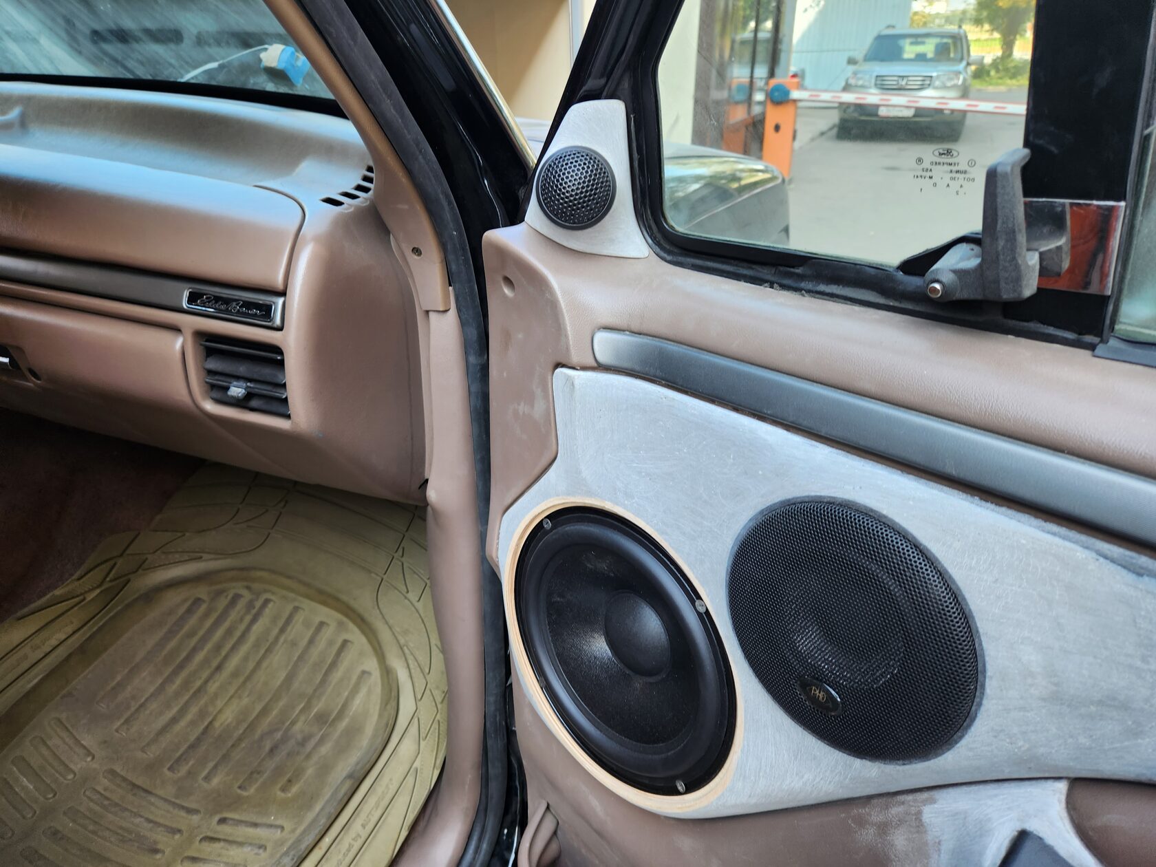 установка автозвука ford bronco