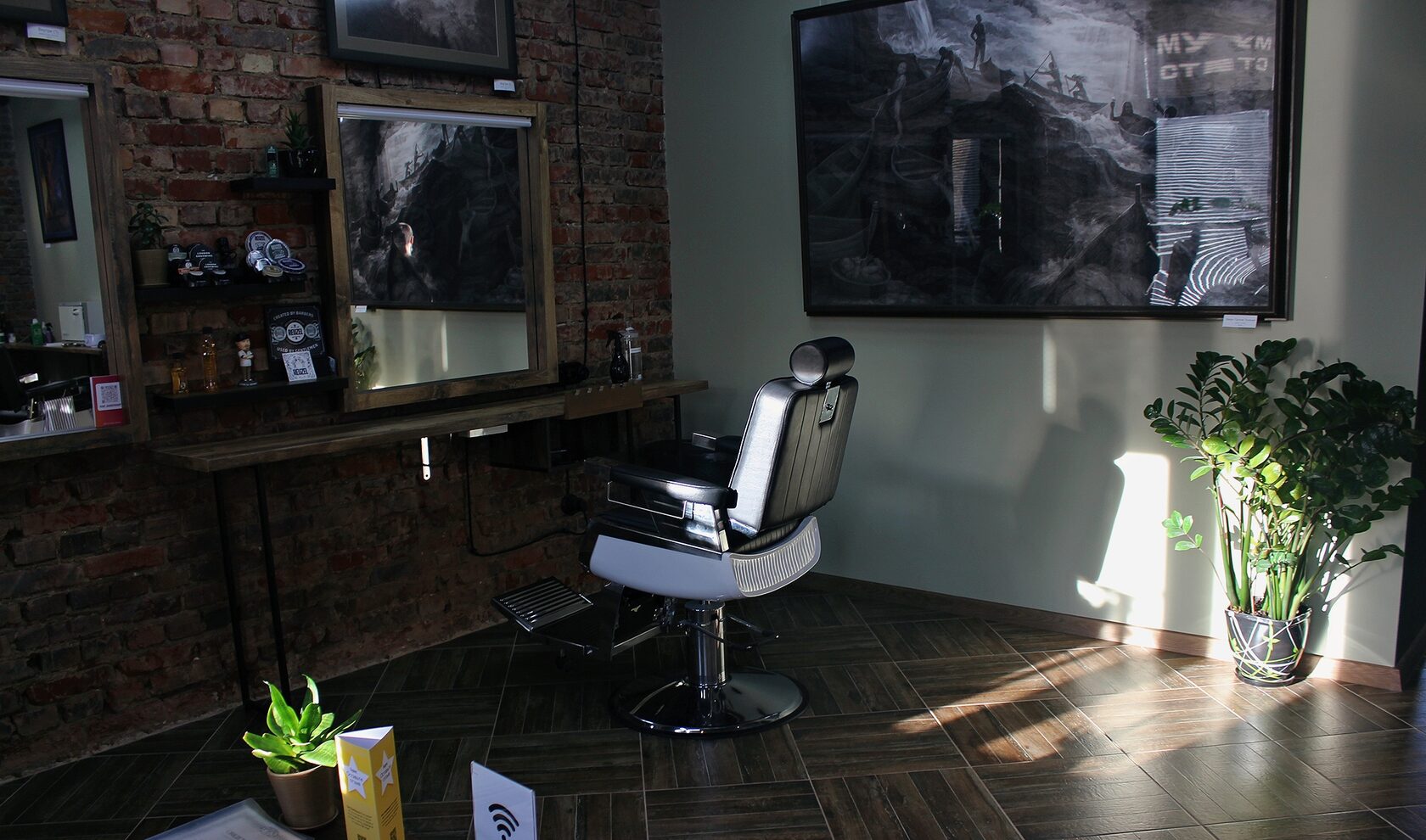 HUNT Барбершоп Минск. Стрижки и бритьё.