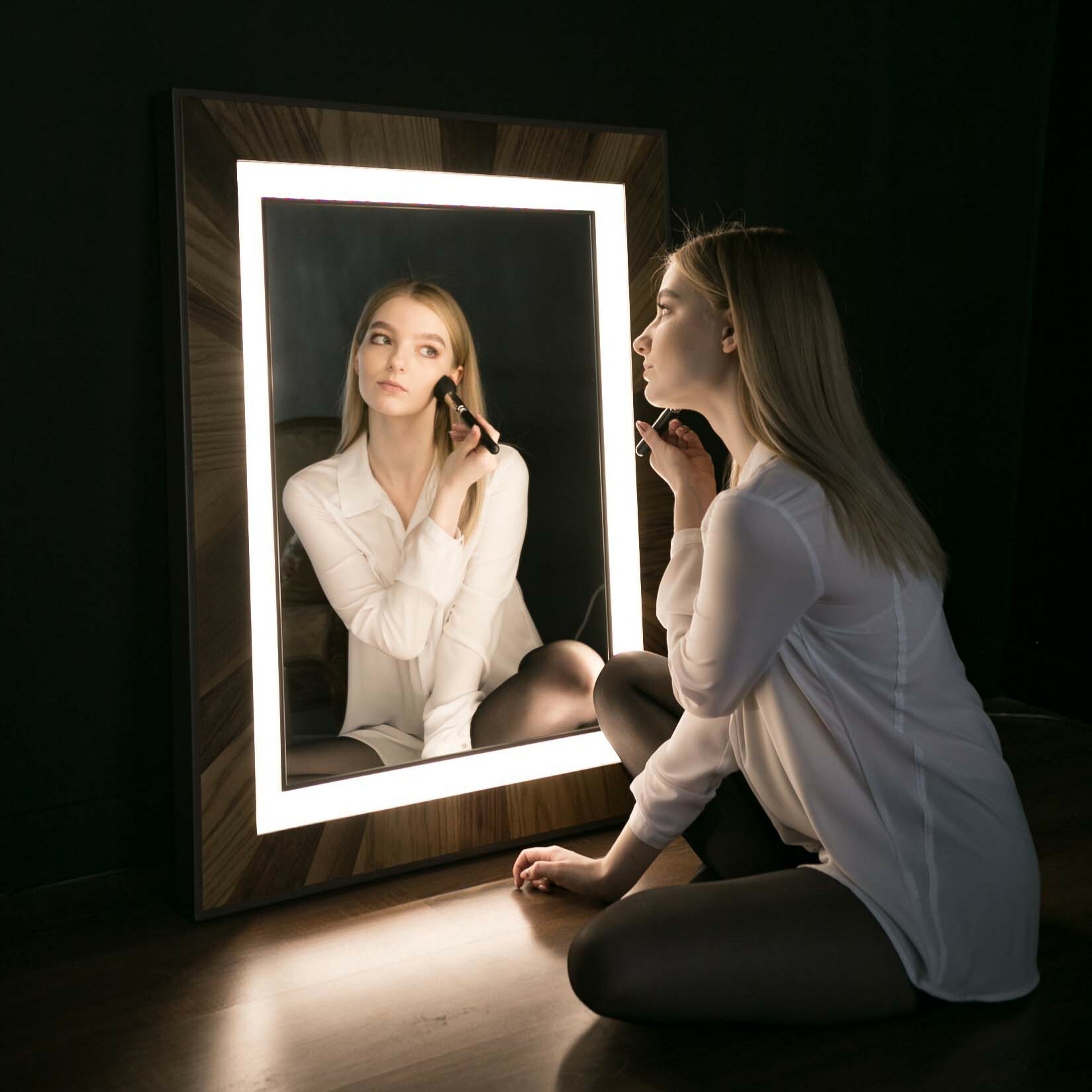 Glow Mirror Страница товара