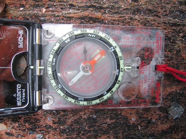 Field compass