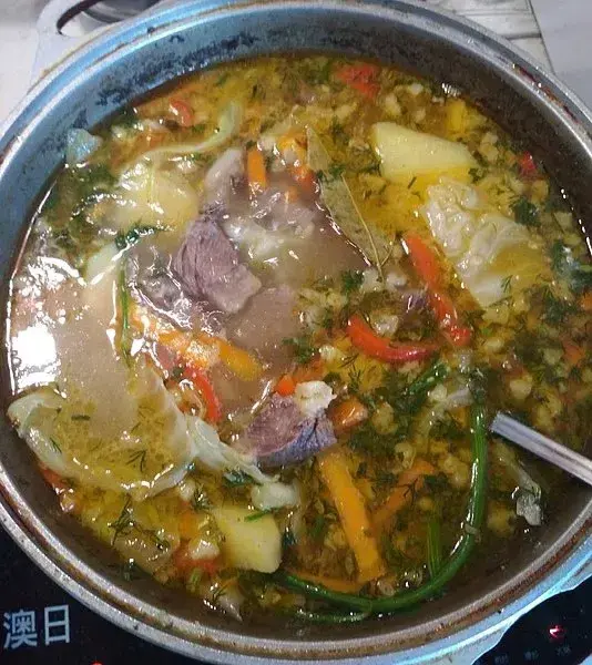 шурпа с бараниной в казане