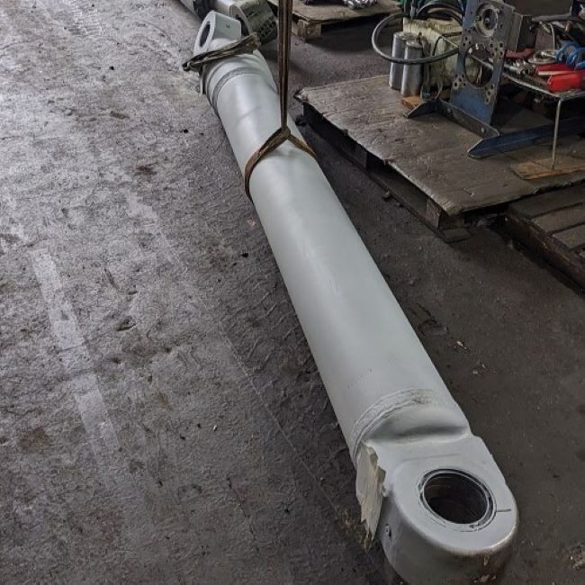 Гидроцилиндры Liebherr R9100.