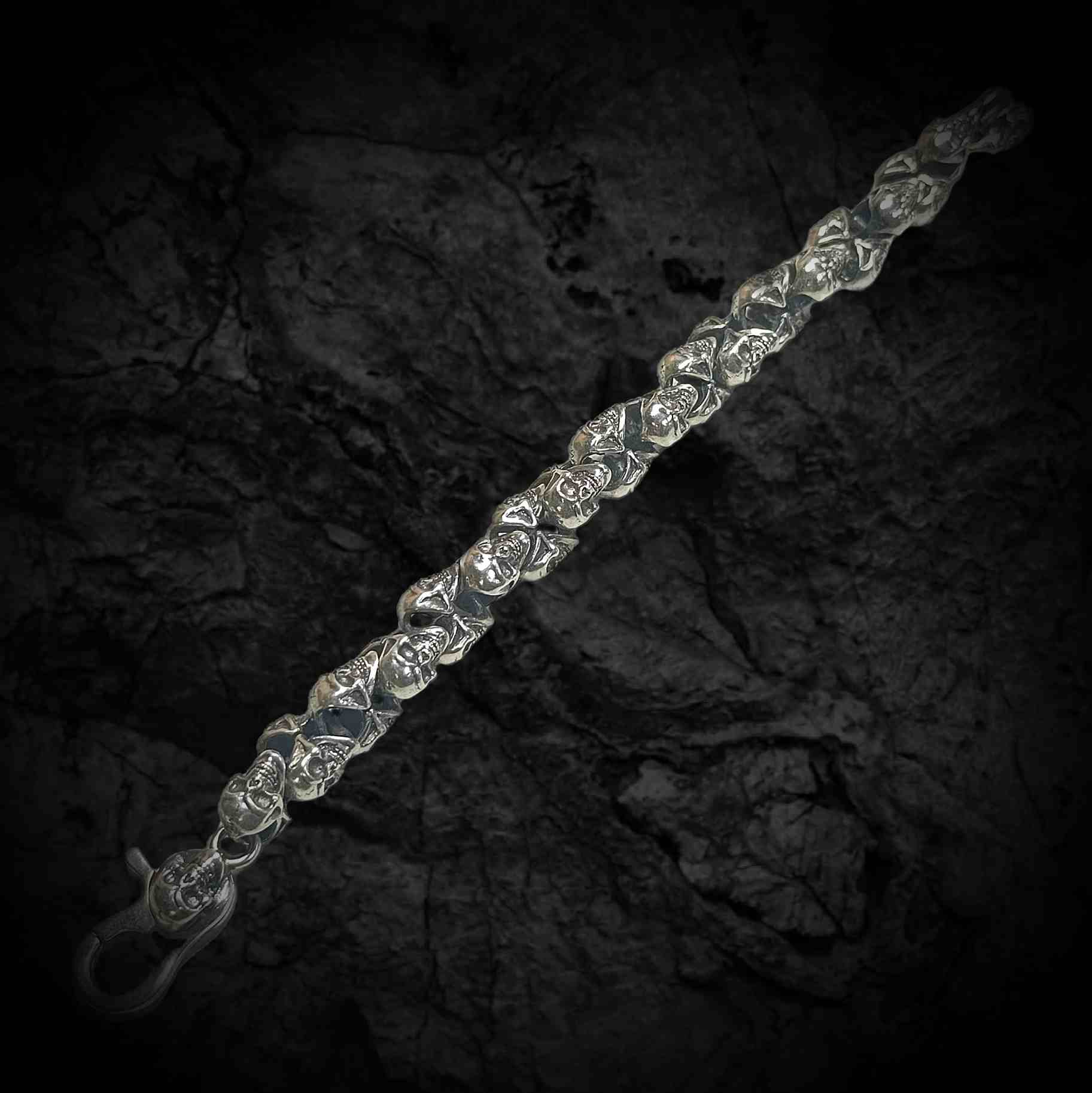 байкерский браслет, браслет с черепом, рокерский браслет.