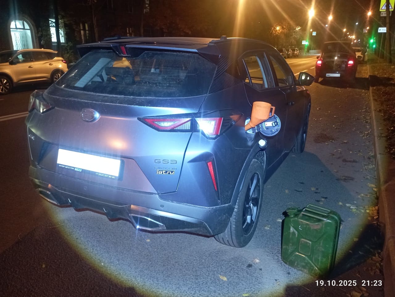 Мобильная заправка к автомобилю GAC GS3 на Школьную улицу в Приморском районе Санкт-Петербурга