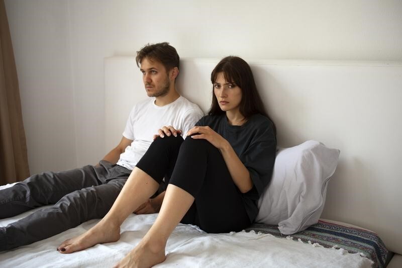 Когда любовь превращается в “зависимость”: признаки нездоровой привязанности