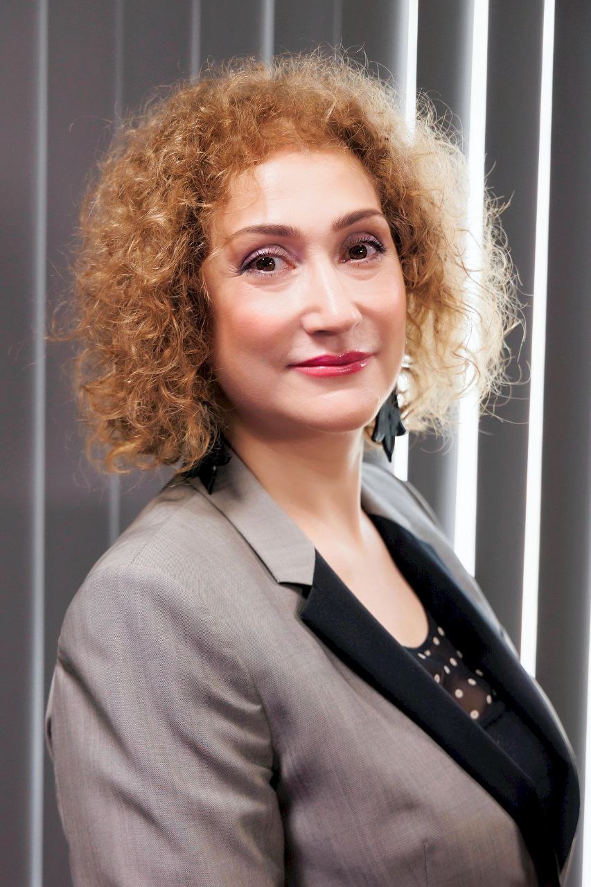 Визитная карточка Яны Лейкиной