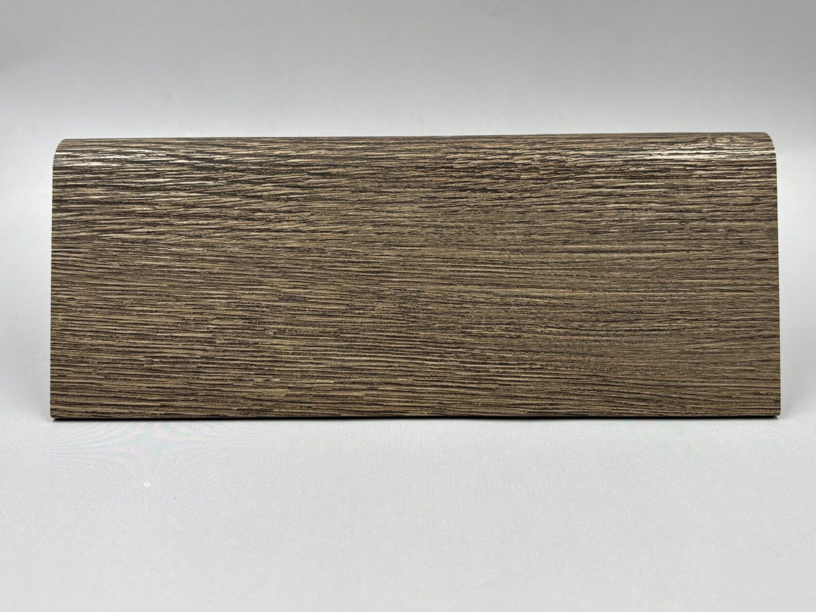 Плинтус МДФ под дерево, под дуб для ламината и паркета в Санкт-Петербурге (СПб)