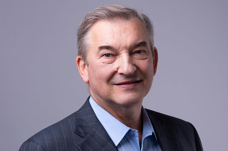 Владислав Третьяк, президент Федерации хоккея России, о поддержке и популяризации хоккея в Норильске.