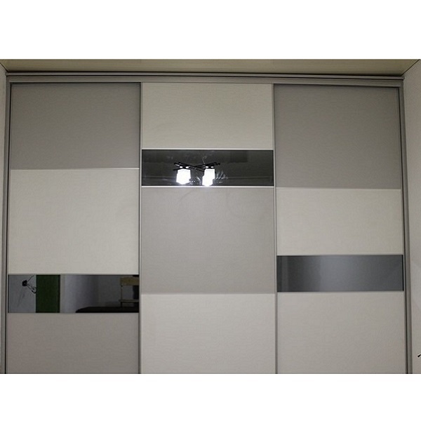 Шкаф ЛДСП с зеркалом