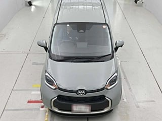 Toyota Sienta — фото 4