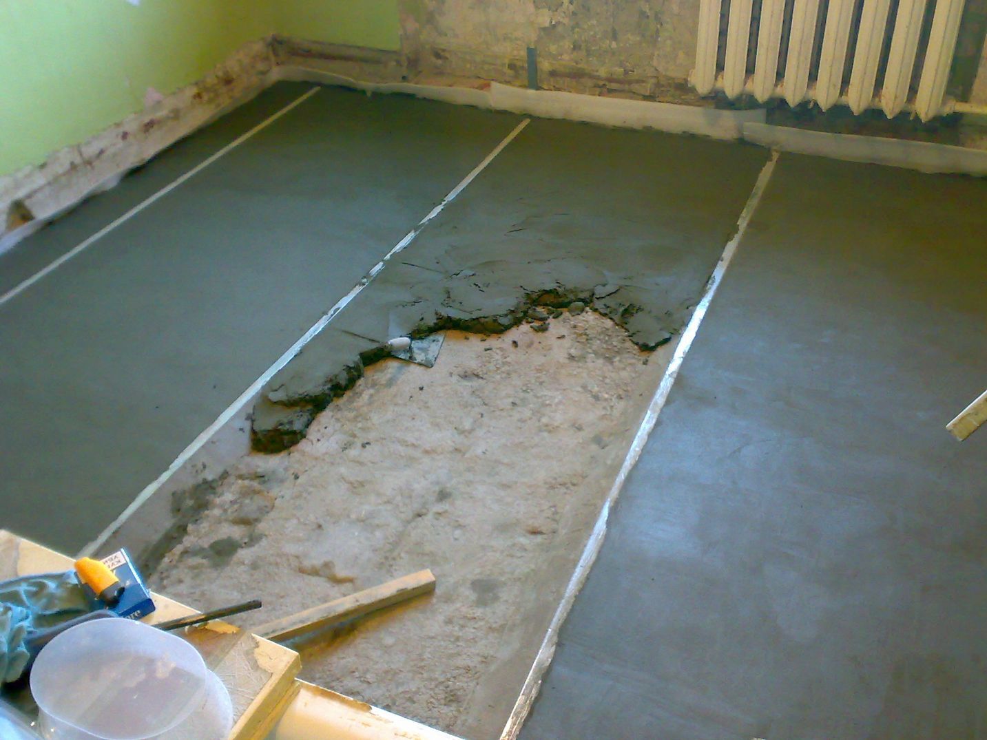 выровнять бетонный пол в доме