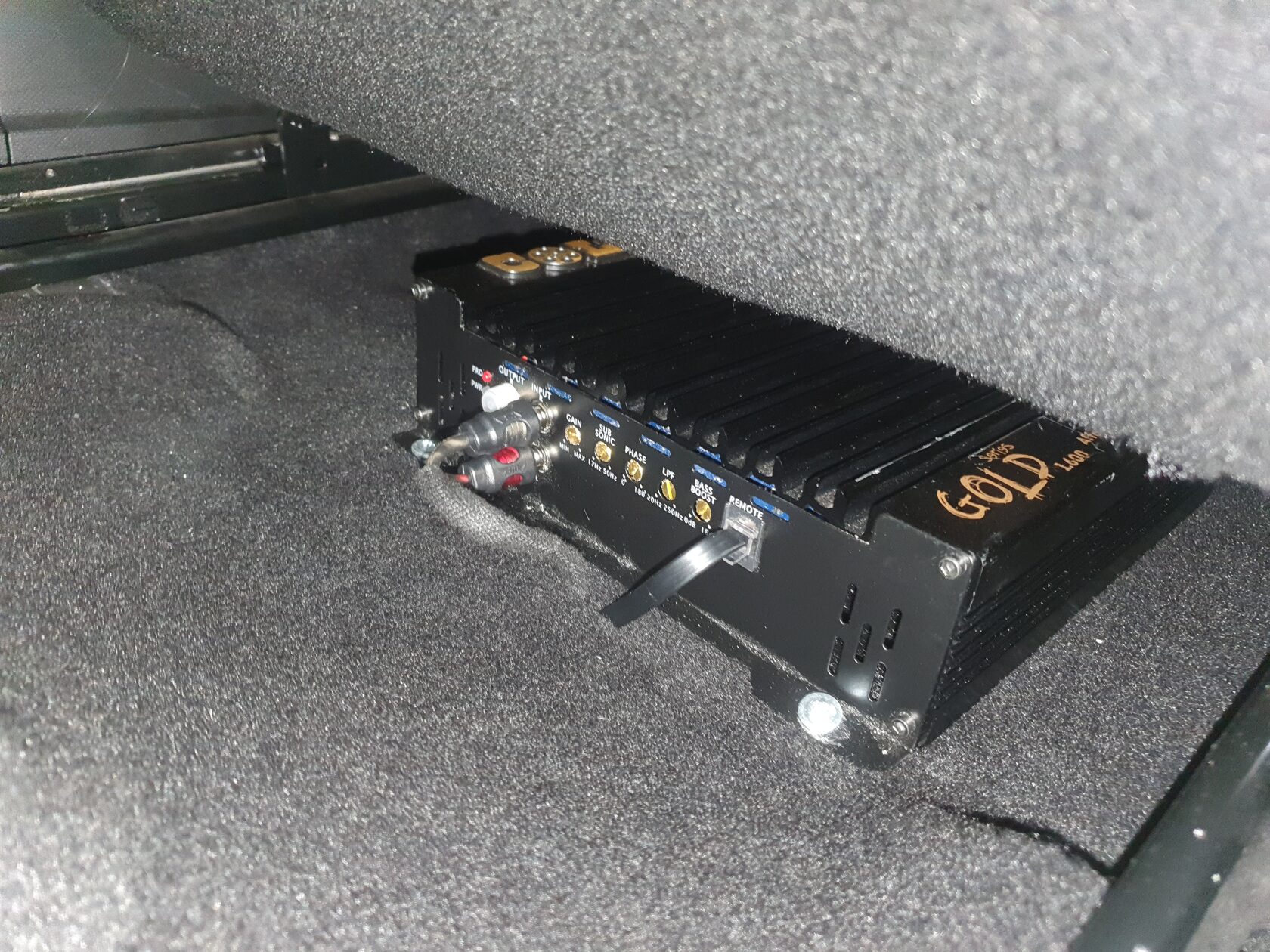 установка автозвука смарт for two 3