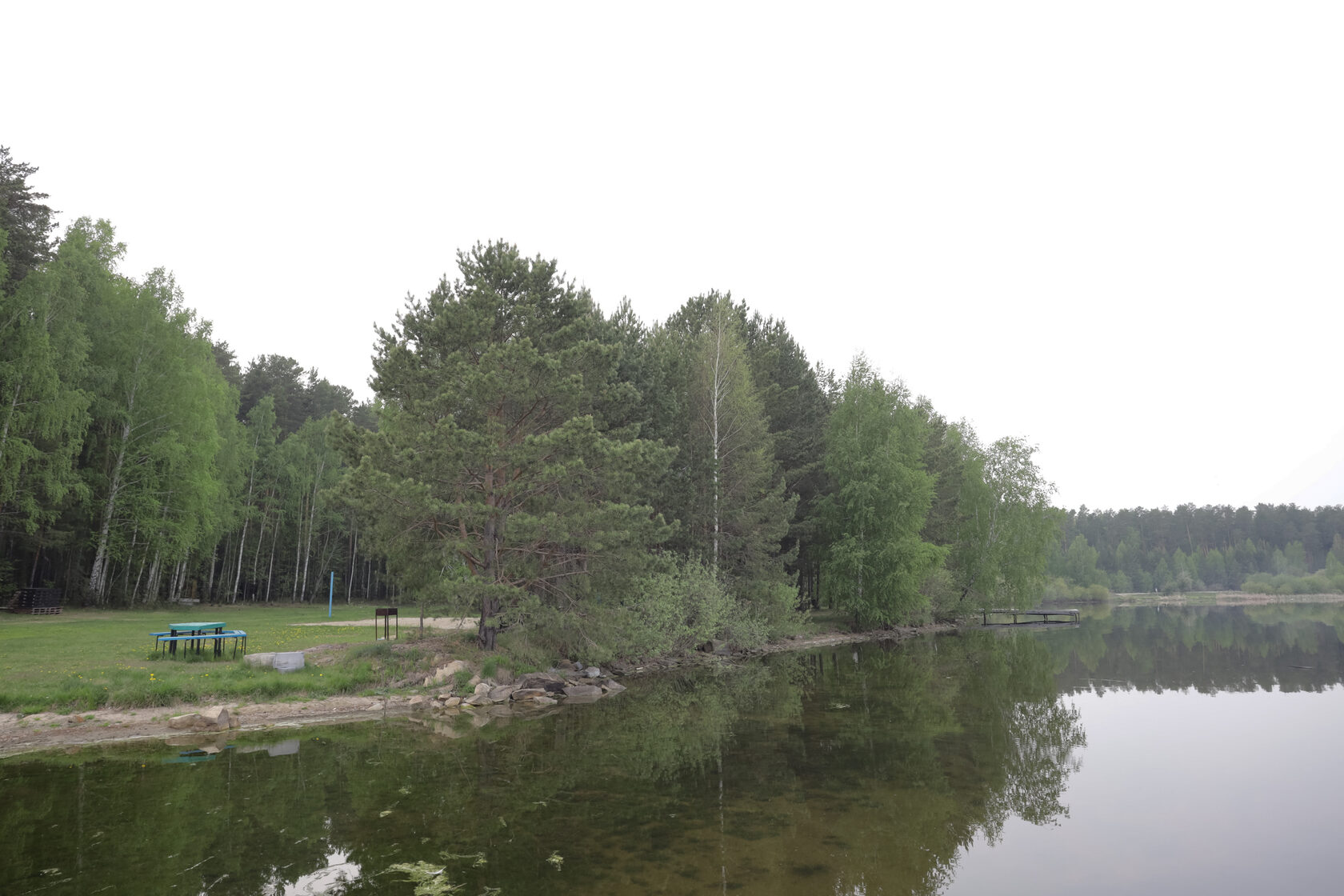 Коттедж в аренду на берегу озера в Екатеринбурге - Feel Forest