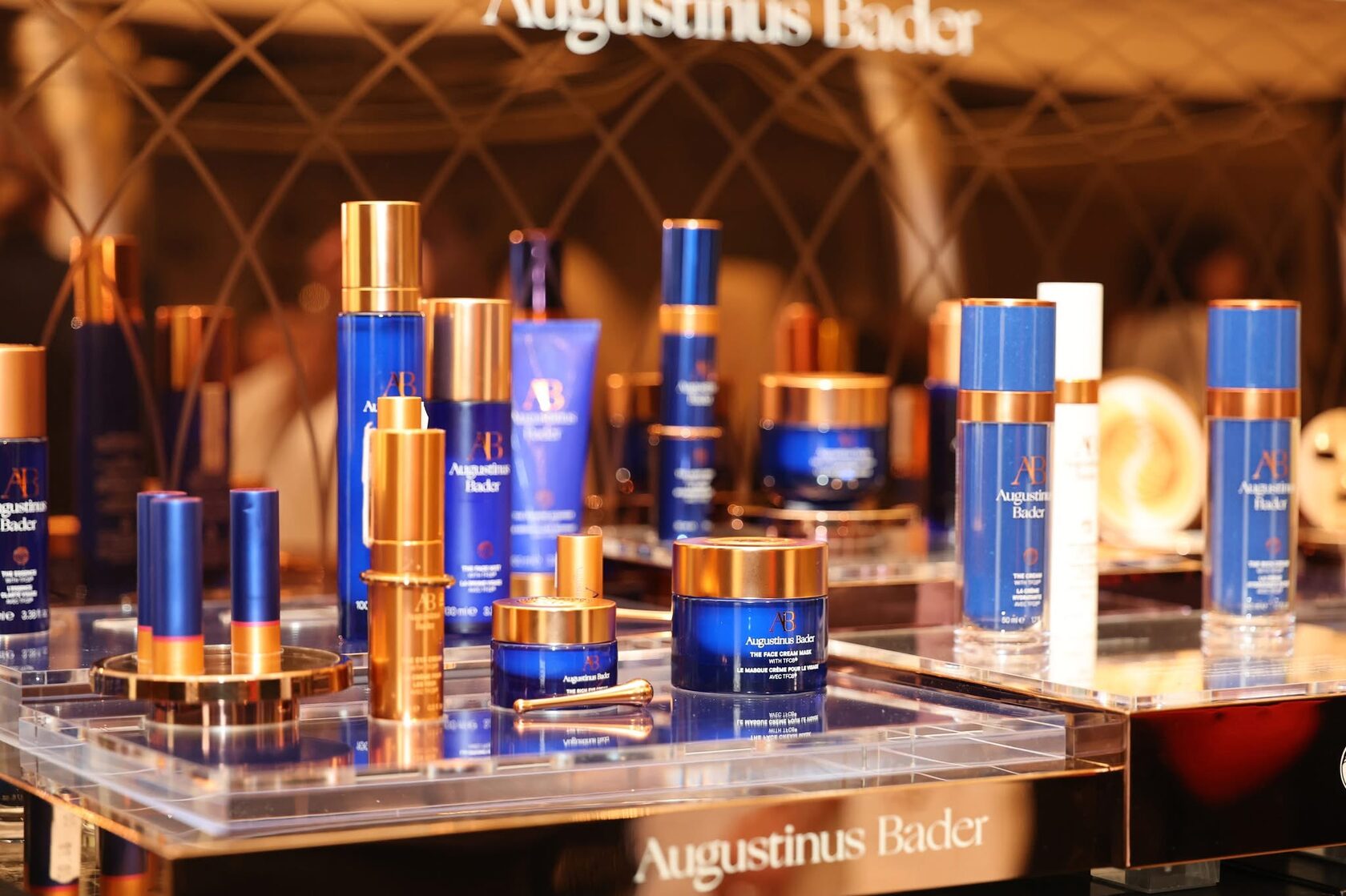 Козметичната линия Augustinus Bader, представена от Alchemista по време на премиерата 