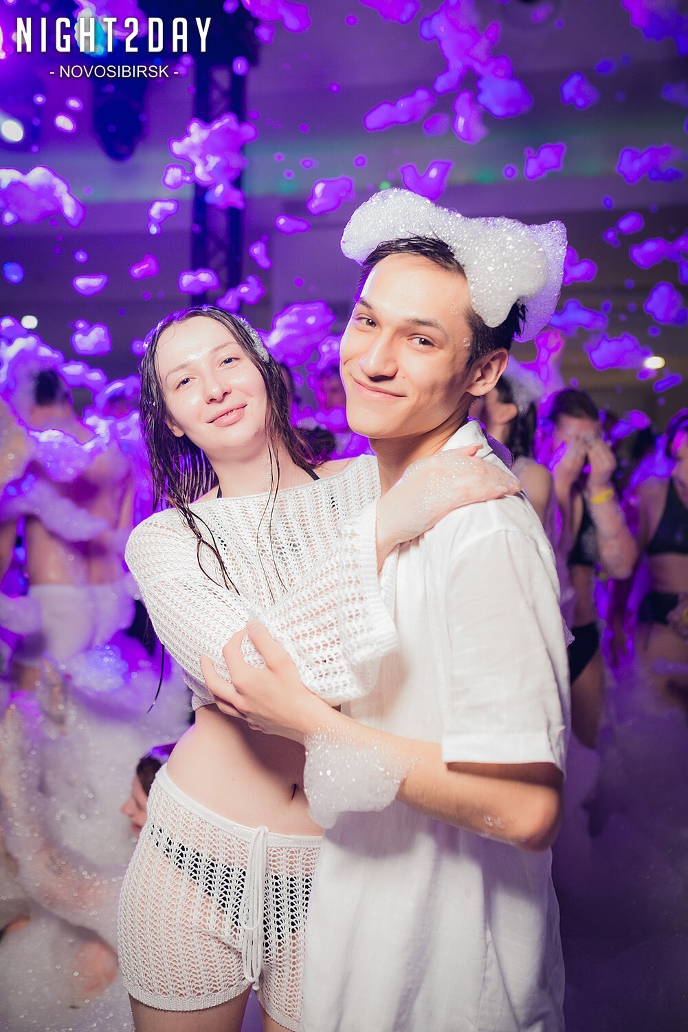 Ночная вечеринка в Аквамире