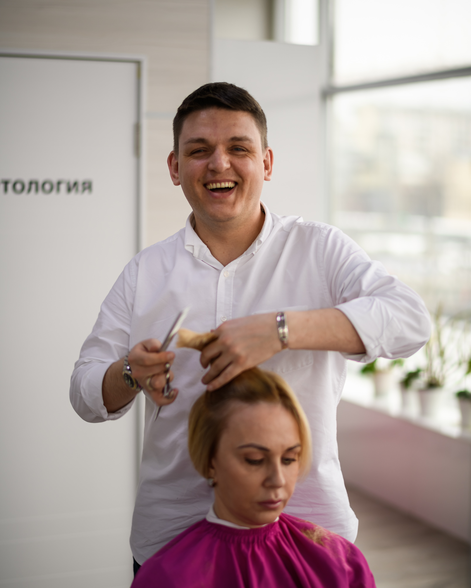 парикмахерская для мужчин. василий славин. парикмахерская стрижка. артур оганесян парикмахер стилист. славин парикмахер.