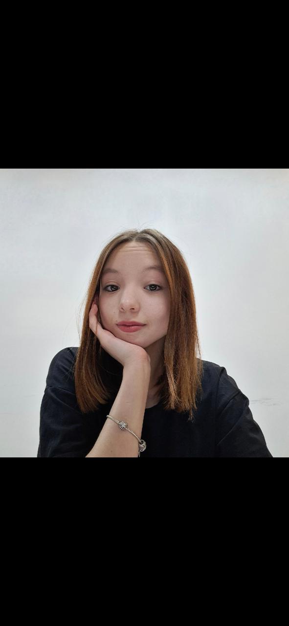 Рассматриваю позицию администратора или ассистента с перспективой роста. Интересно погружаться в процессы бизнеса, помогать в организации работы, выстраивать коммуникацию с клиентами и командой, решать операционные задачи и постепенно брать на себя больше ответственности.