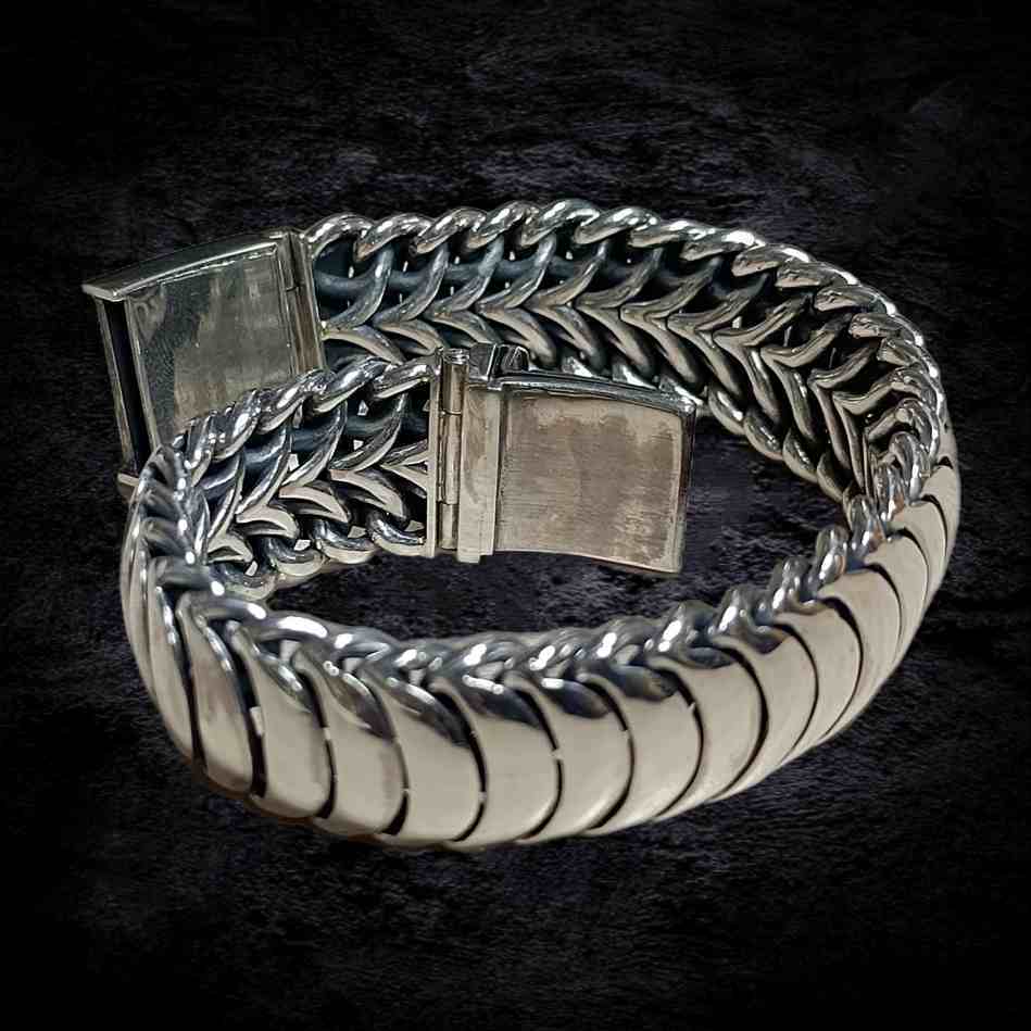 мужской массивный браслет, брутальный браслет, серебряный браслет для мужчин.