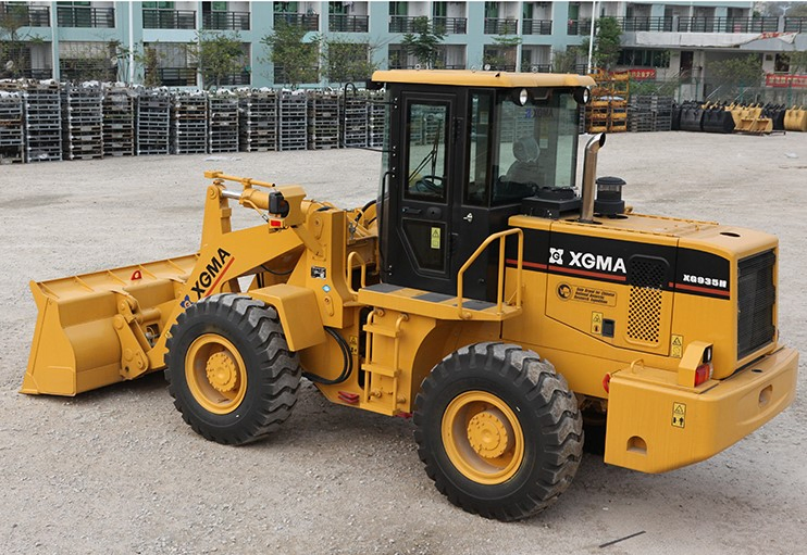 Фронтальный погрузчик XGMA XG932H для статьи о холодном запуске двигателя