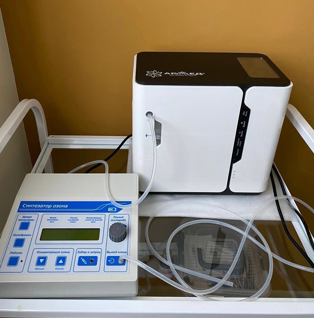 Озонотерапия купить. Озонотерапия аппарат. Аппарат для озонотерапии. Аппарат для озонотерапии лица. Озонотерапия кабинет.