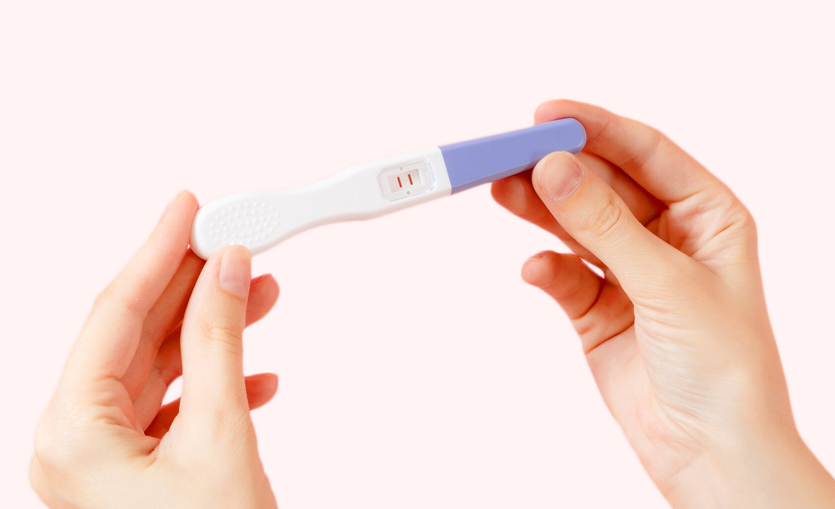 Что делать после того, как тест на беременность показал две полоски? Полезные советы и рекомендации