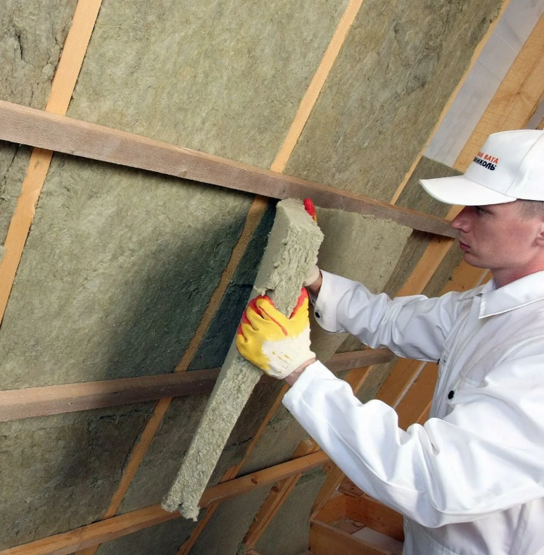 Устройство армирующего слоя (усиленная сетка) Монтаж декоративного фасадного камня (цоколь) Монтаж декоративного фасадного камня (углы) Грунтование фасада Утепление фасада Армирование фасада Предварительное грунтование кварцевой грунтовкой, нанесение декоративной штукатурки на фасад Монтаж декоративных фасадных элементов с нанесением базового и финишного слоев