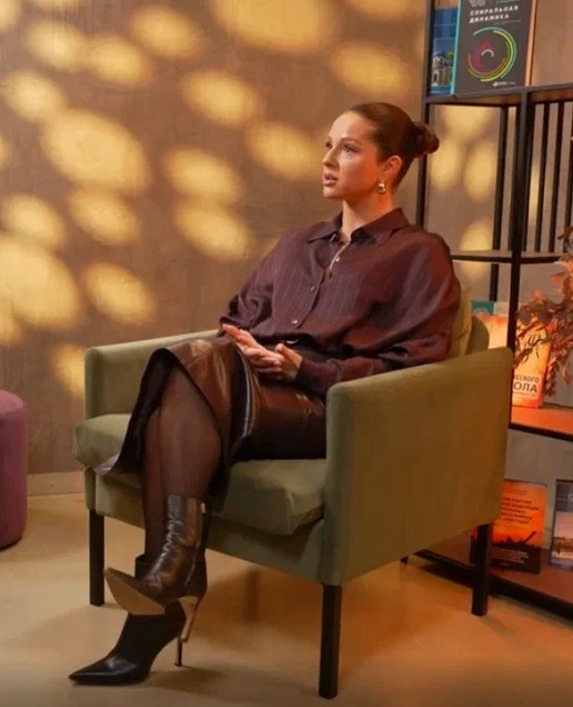 Нюша Цунами