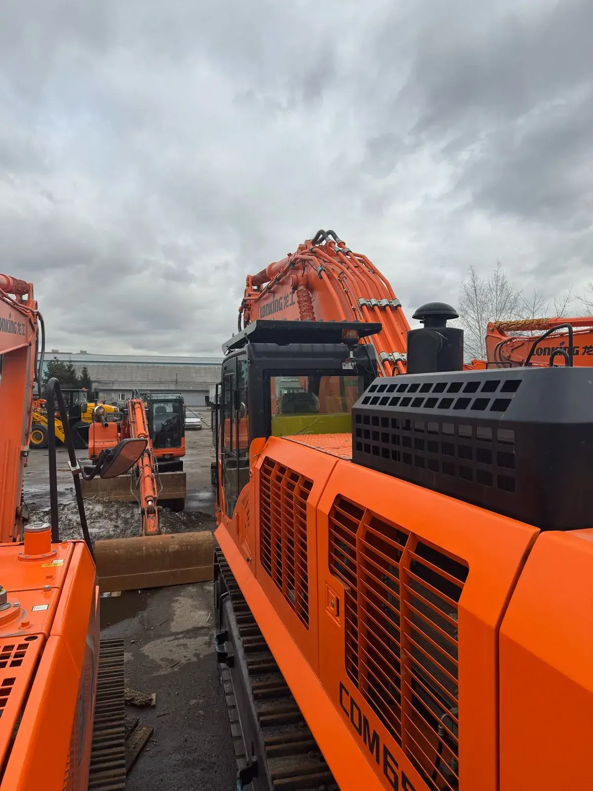 Гусеничный экскаватор LONKING CDM 6550