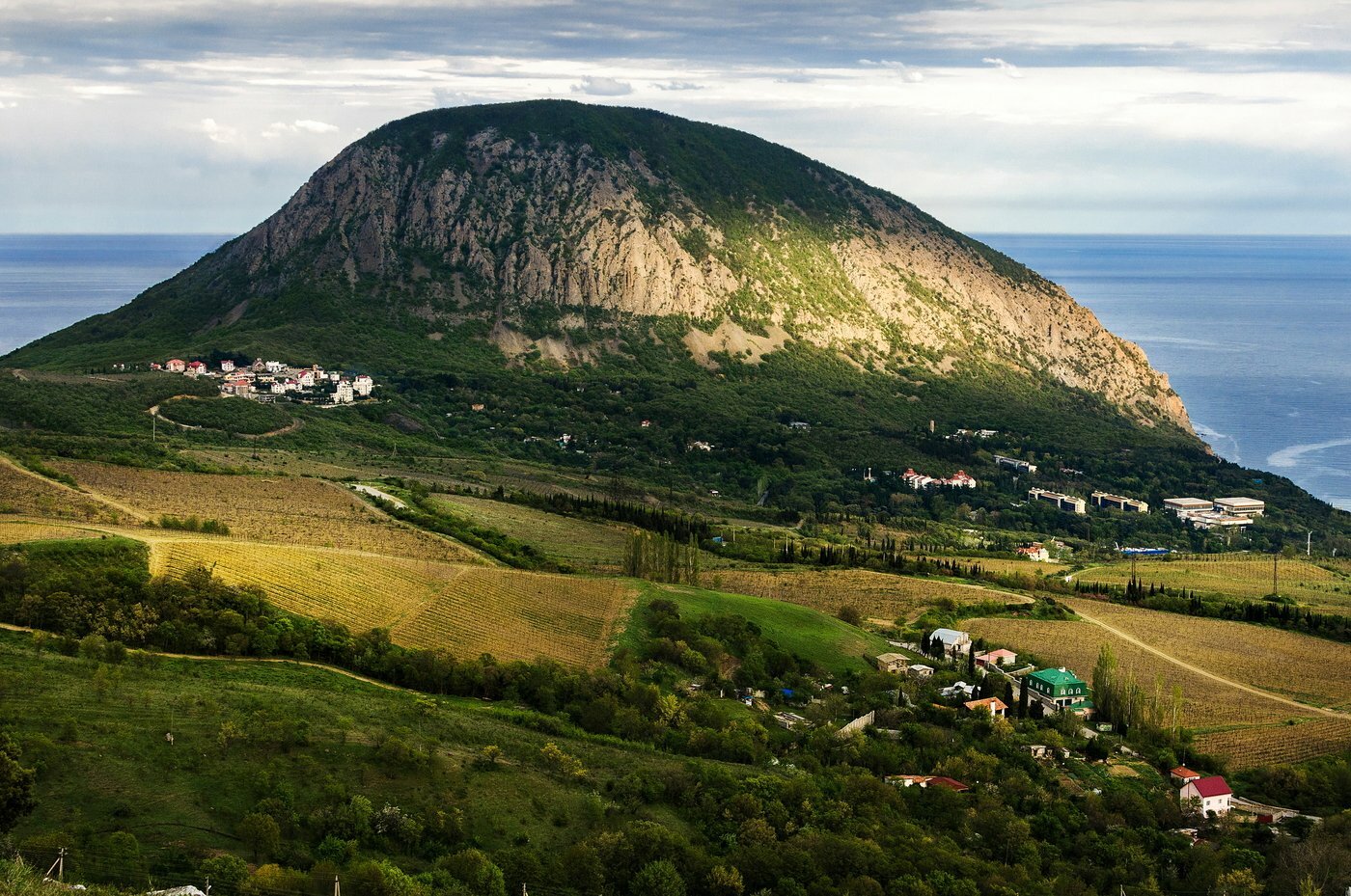 Гора Аю-Даг (Медведь-гора, Медвежья) в Крыму: история и легенда, пляжи  рядом, как доехать, где находиться, фото и отзывы